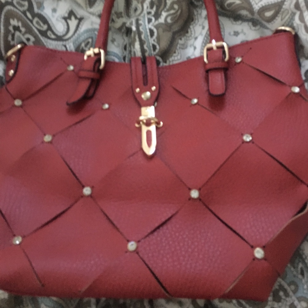Red purse with slight bejeweling